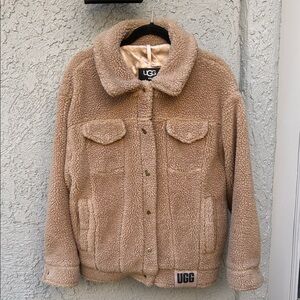 UGG RTW Camel Fleece Jacket, size Large. Like new, super condition!!